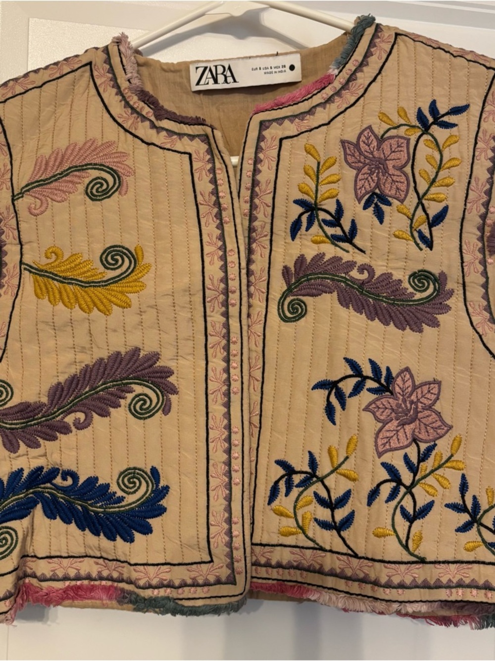 Zara Cream Quilted Vest Jacket with Multicolor Embroidery